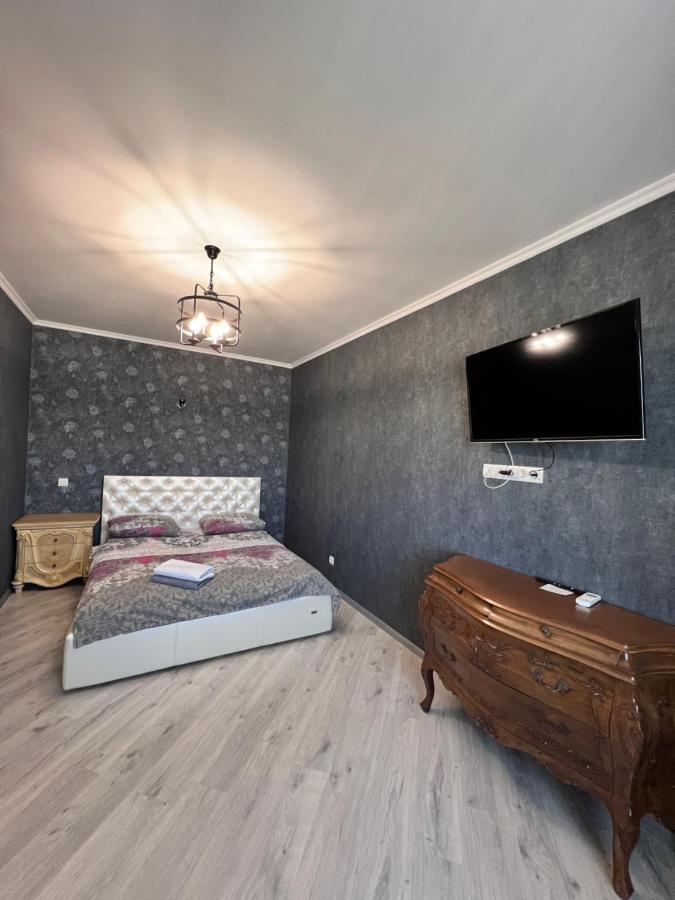 Уютная 1 Комнатная Квартира На Софии Русовой Apartman Kijev Kültér fotó